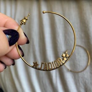 Dior J’adior hoop earrings.